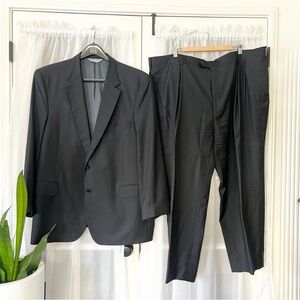 Jos A Bank Men’s 2 Piece Navy Herringbone Size 52/48 TAILORED Signature Suit